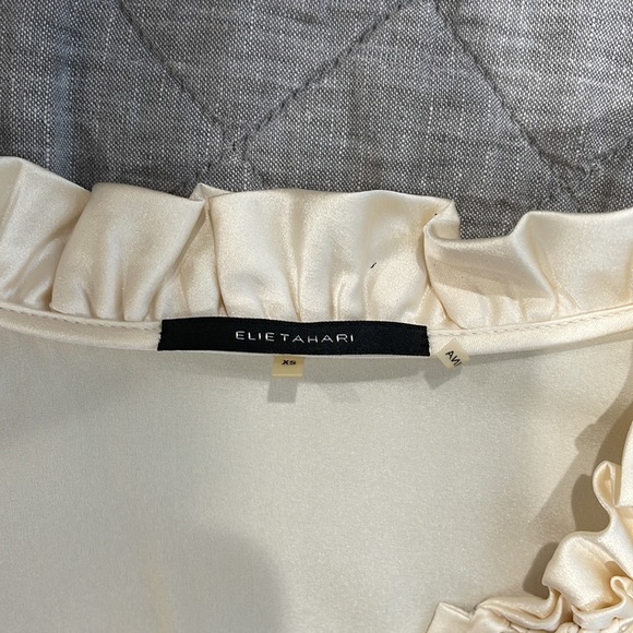 Ellie Tahari Cream Silk Blouse - Picture 3 of 6
